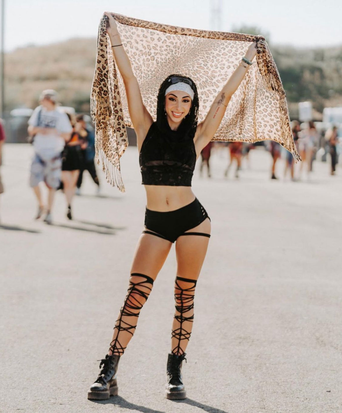 BLACK KNEE HIGH / THIGH HIGH SOCKSS