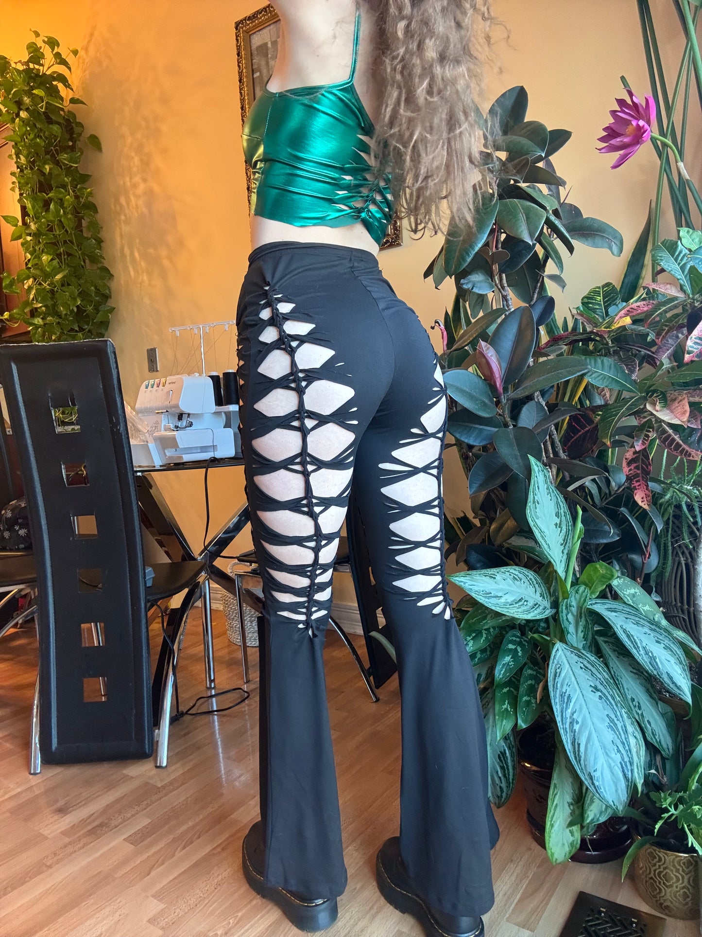 BLACK SCRUNCH WAIST FLARES WITH TIES