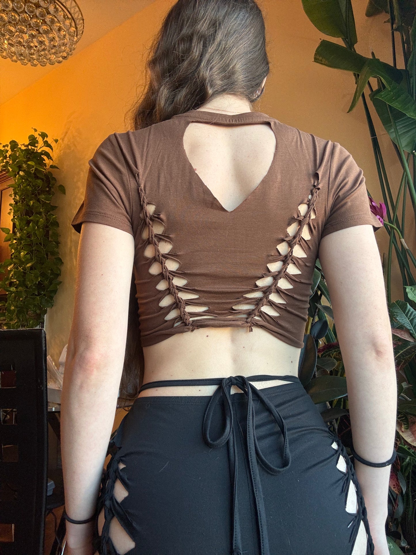 BROWN BRAIDED CROPPED BABY TEE