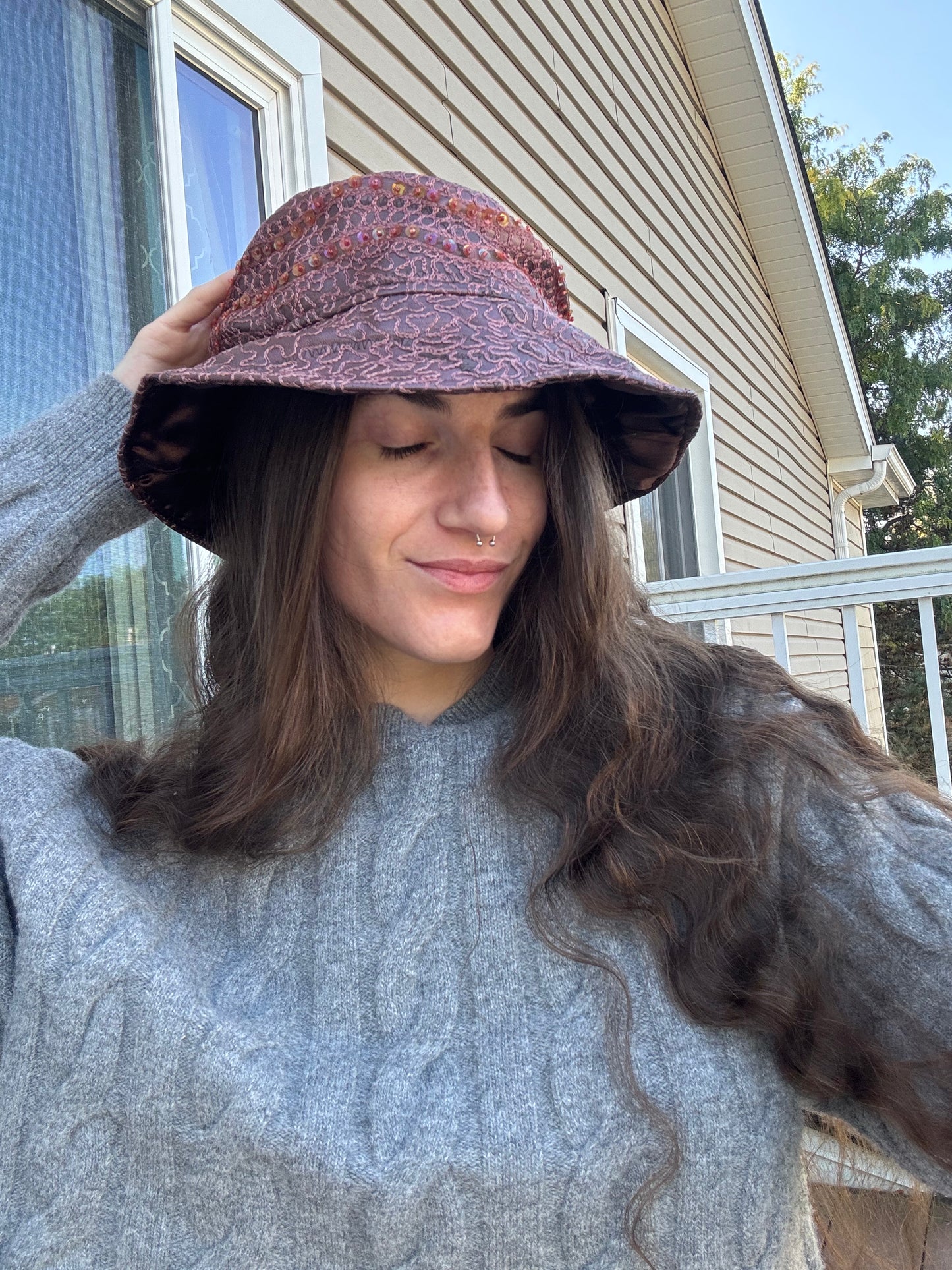 PINK/BROWN SEQUIN BUCKET HAT