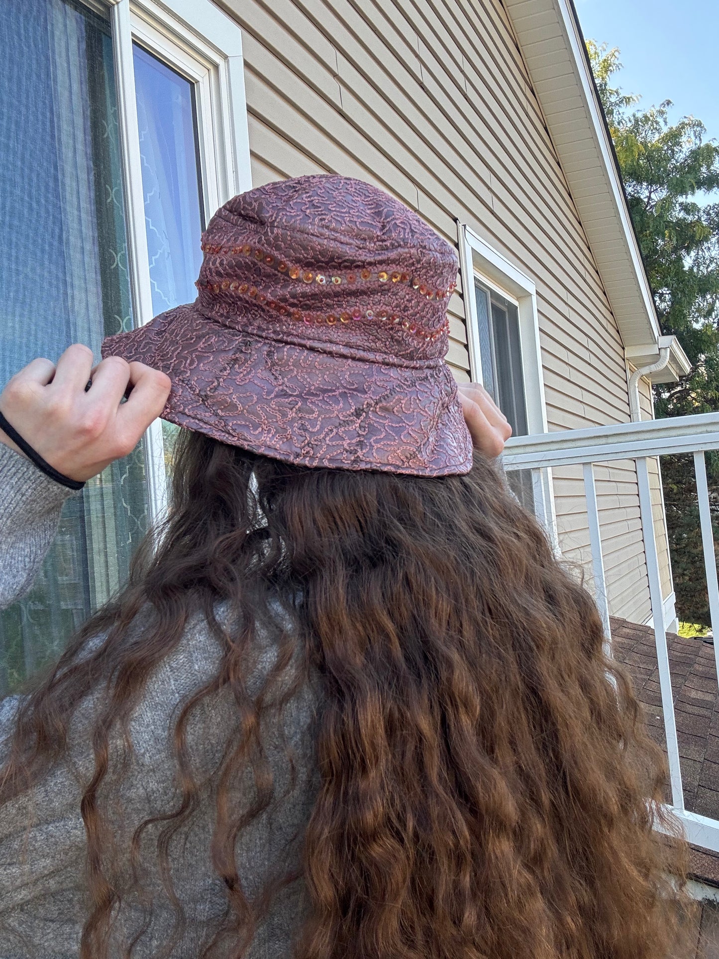 PINK/BROWN SEQUIN BUCKET HAT