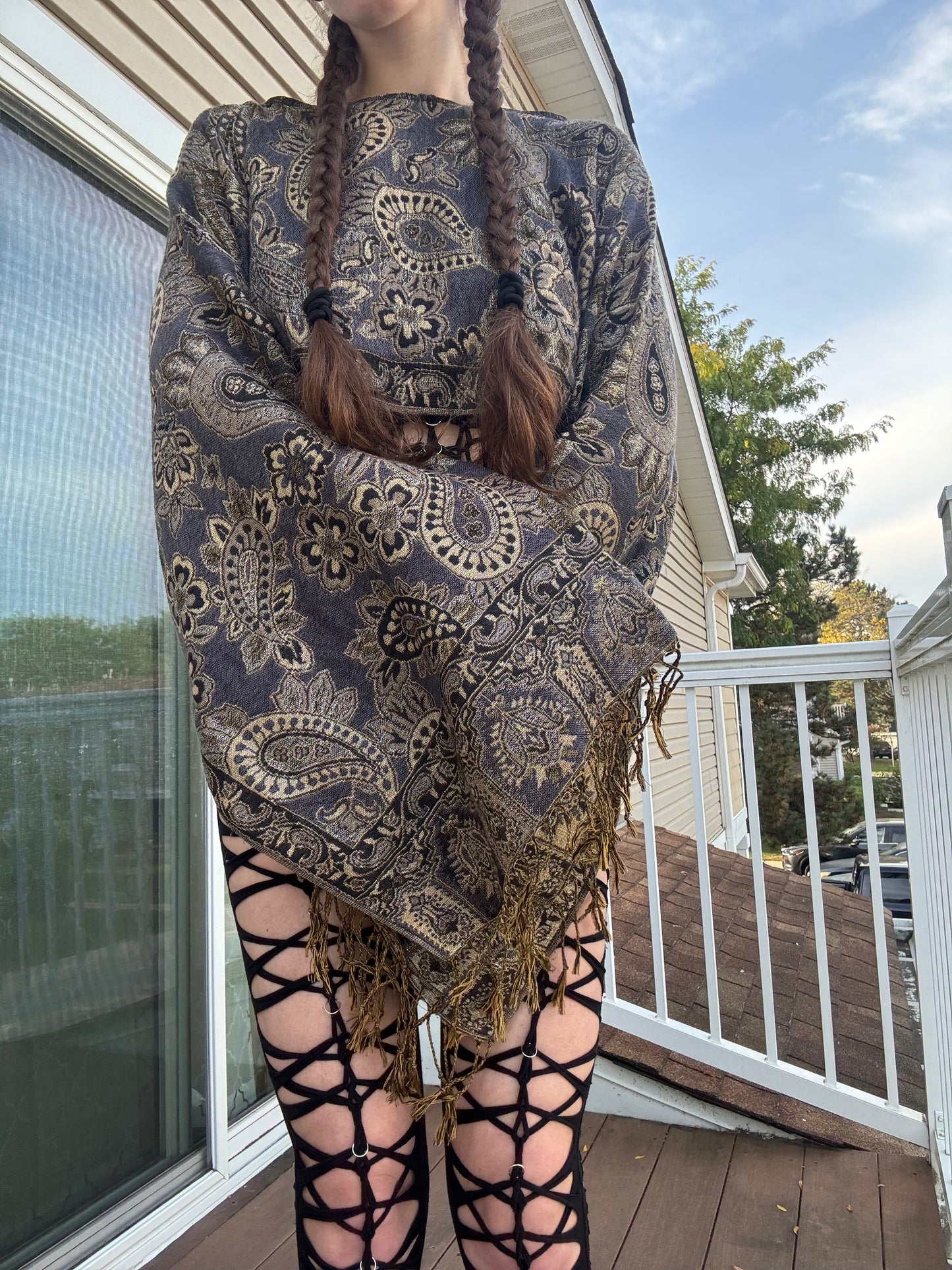 BROWN PAISLEY FLOWY PASHMINA TOP