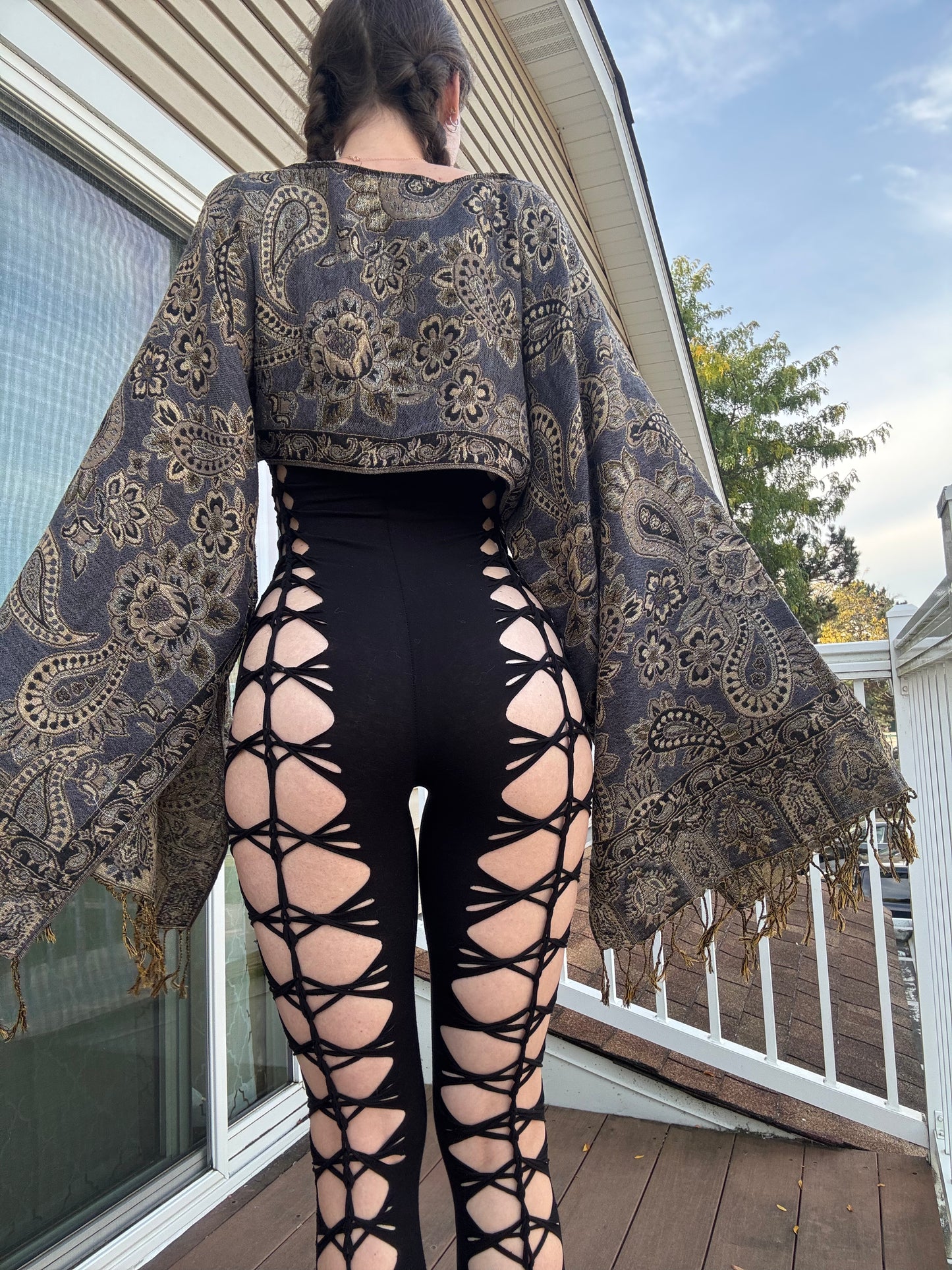 BROWN PAISLEY FLOWY PASHMINA TOP