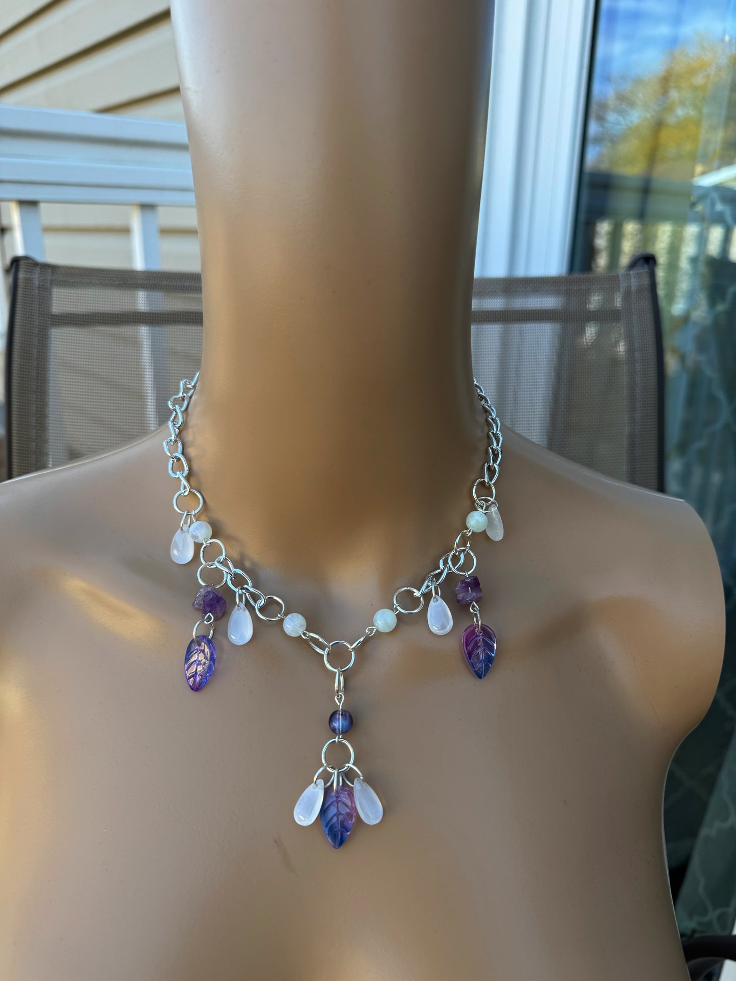 PURPLE LEAVES NECKLACE