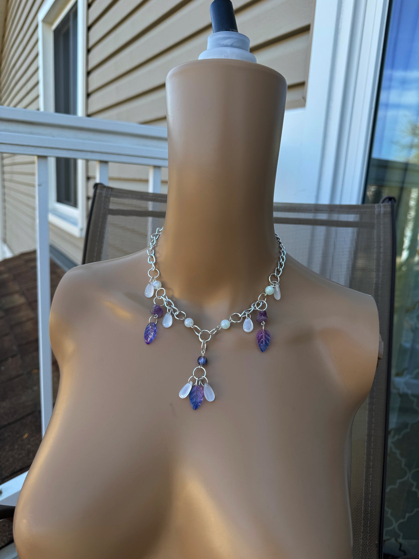 PURPLE LEAVES NECKLACE