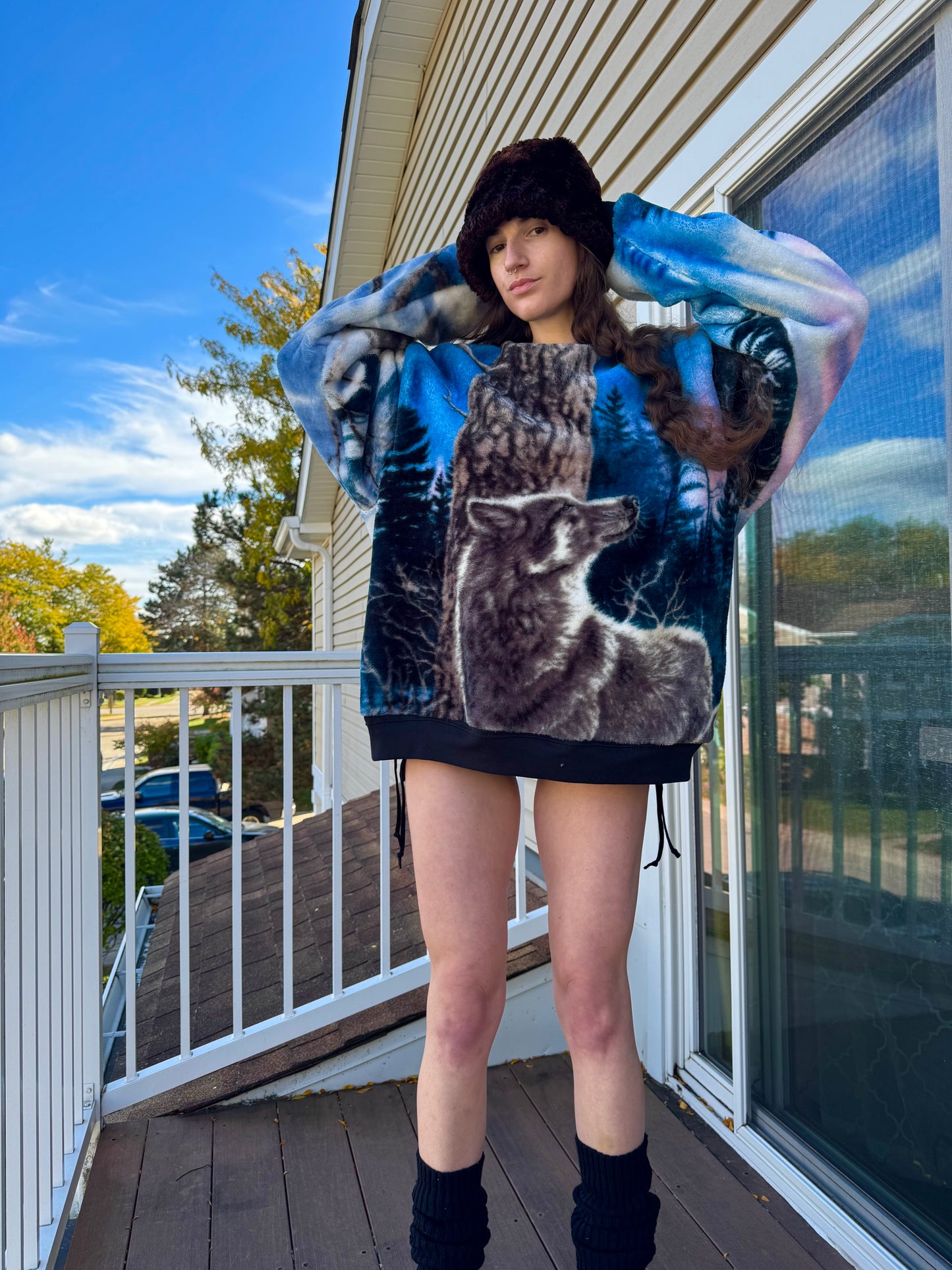 UPCYCLED WOLF CREWNECK