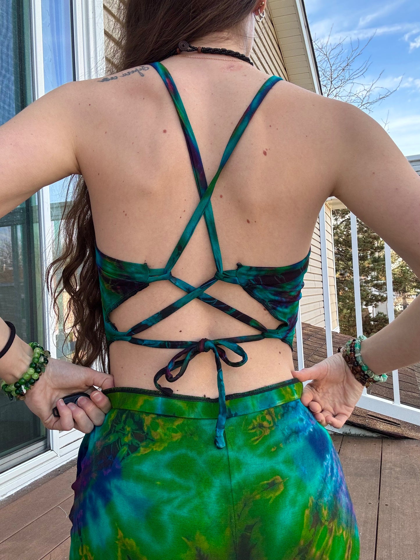 TRIANGLE FLOWY TIE DYE TOP