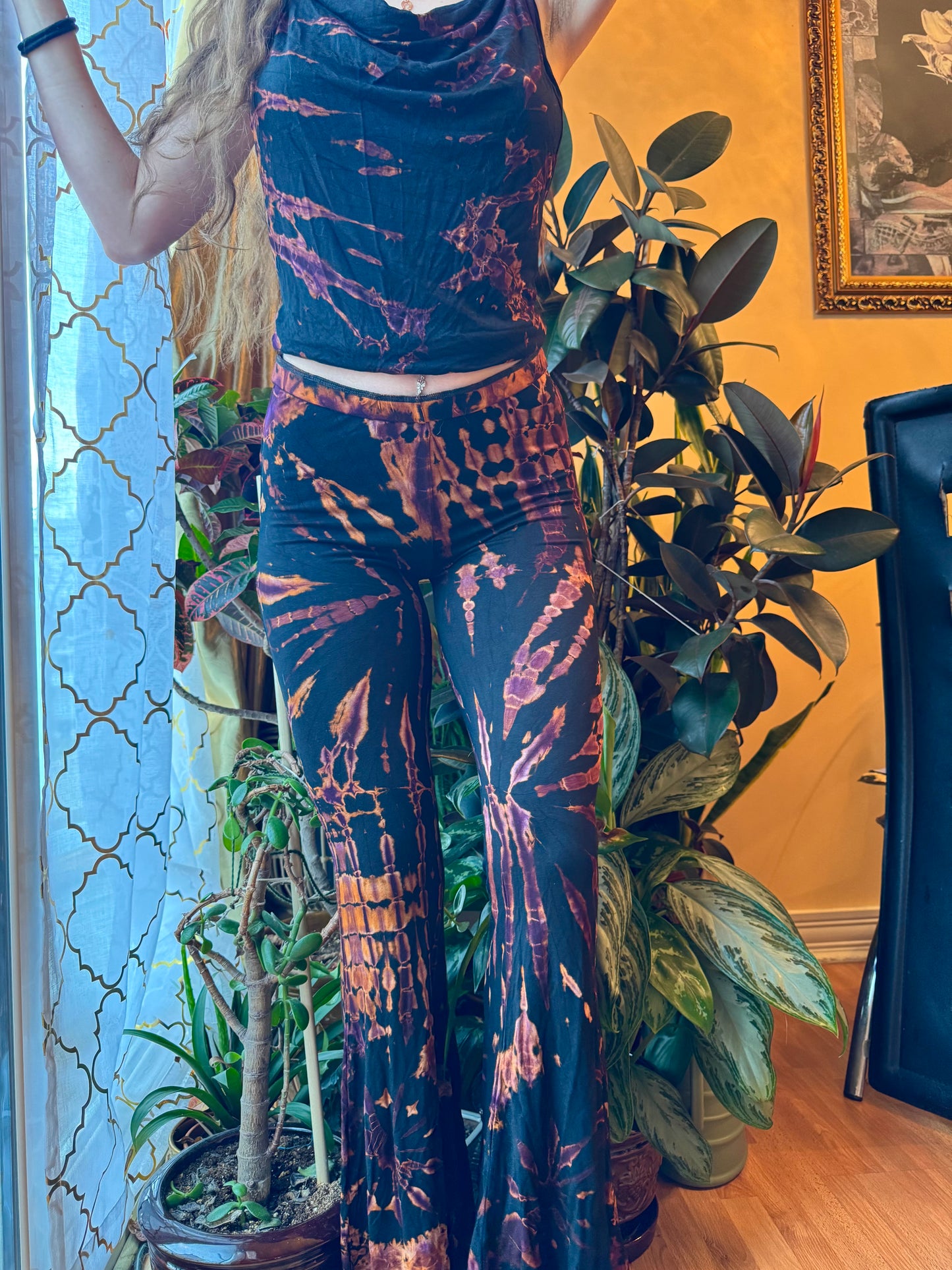 TIE DYE STRETCHY FLARE PANTS