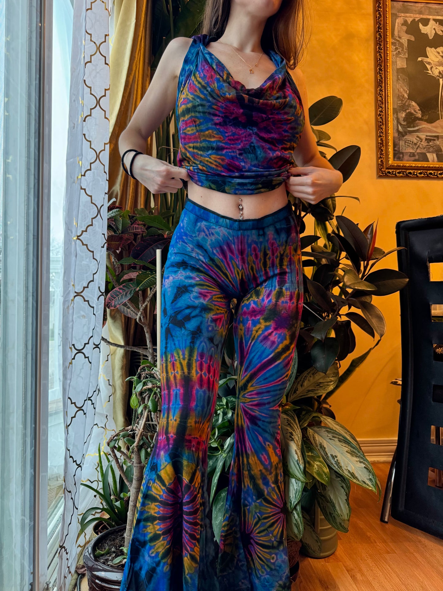TIE DYE STRETCHY FLARE PANTS