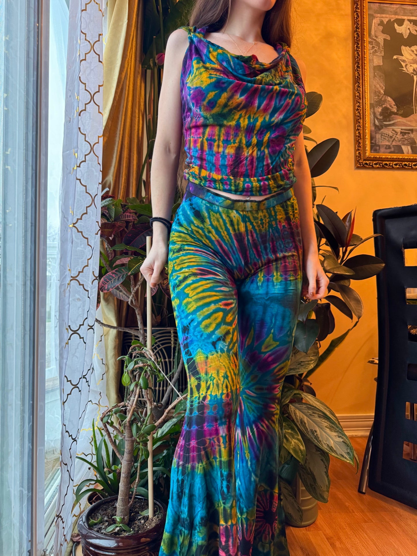 TIE DYE STRETCHY FLARE PANTS