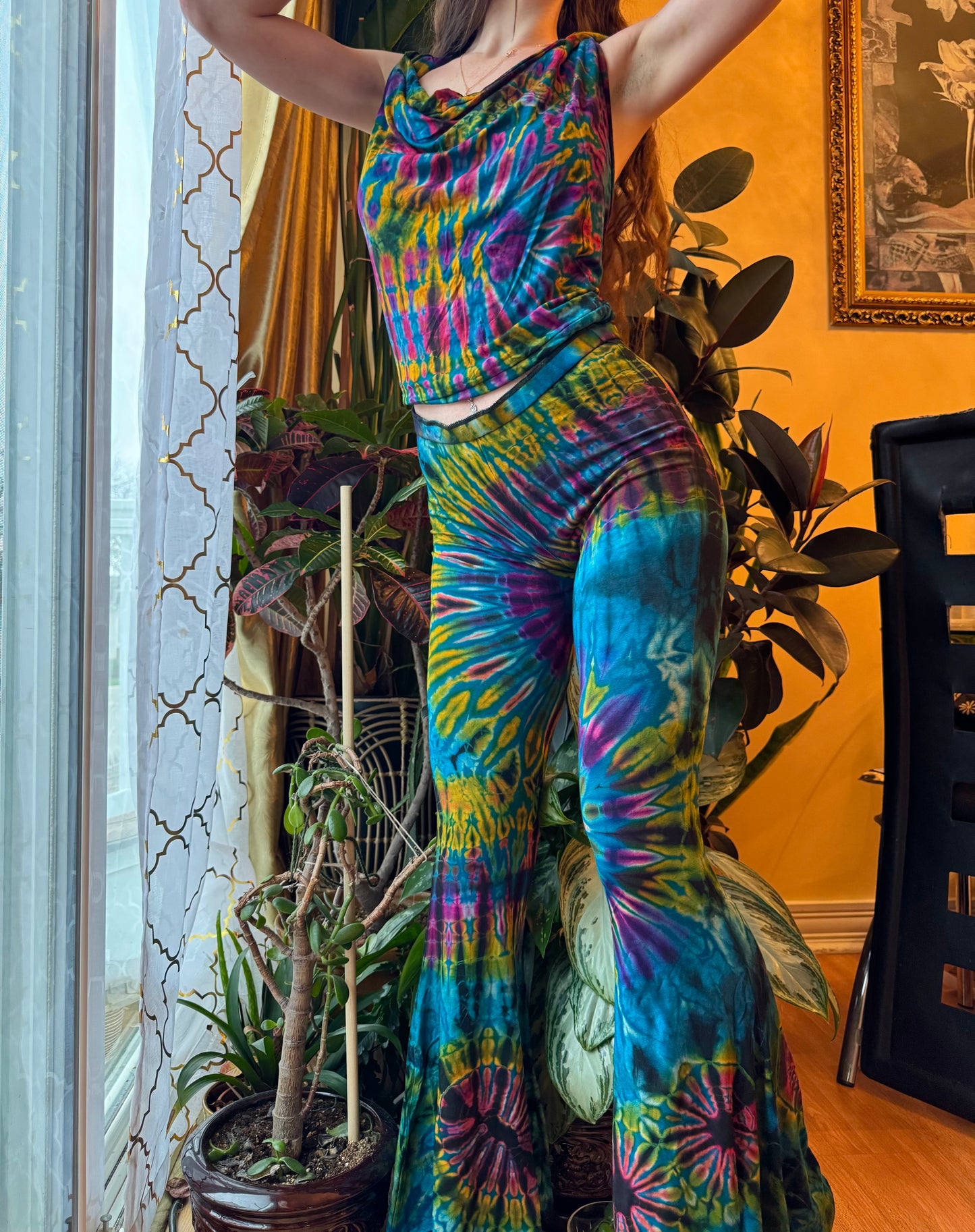 TIE DYE STRETCHY FLARE PANTS