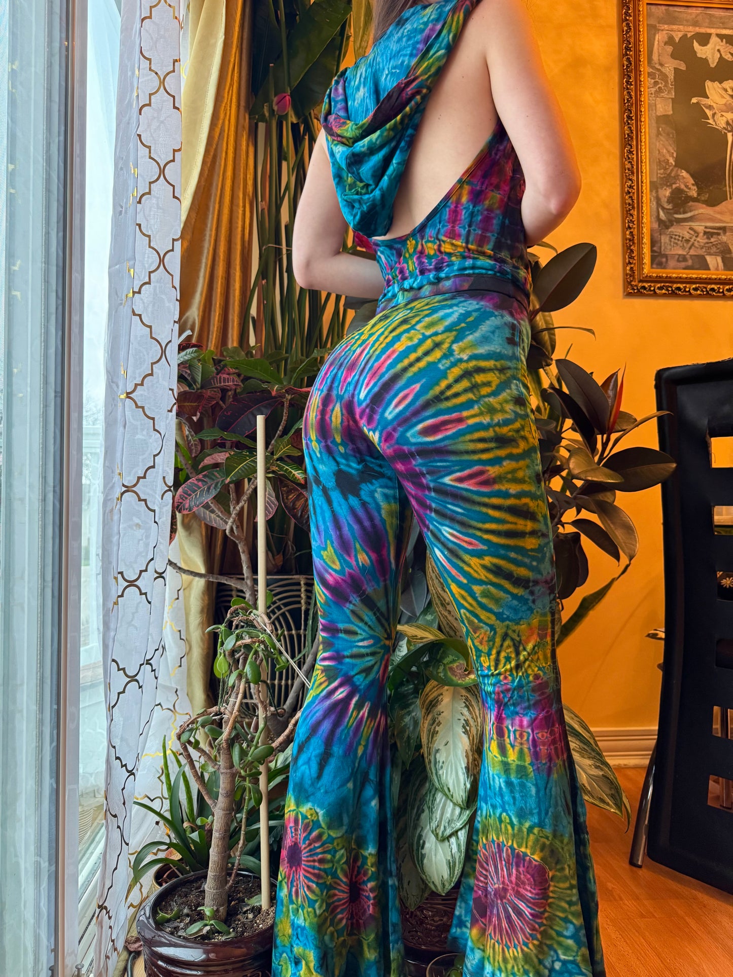 TIE DYE STRETCHY FLARE PANTS