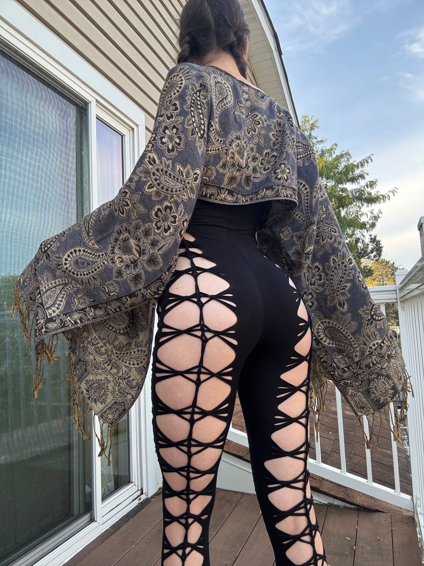 BROWN PAISLEY FLOWY PASHMINA TOP